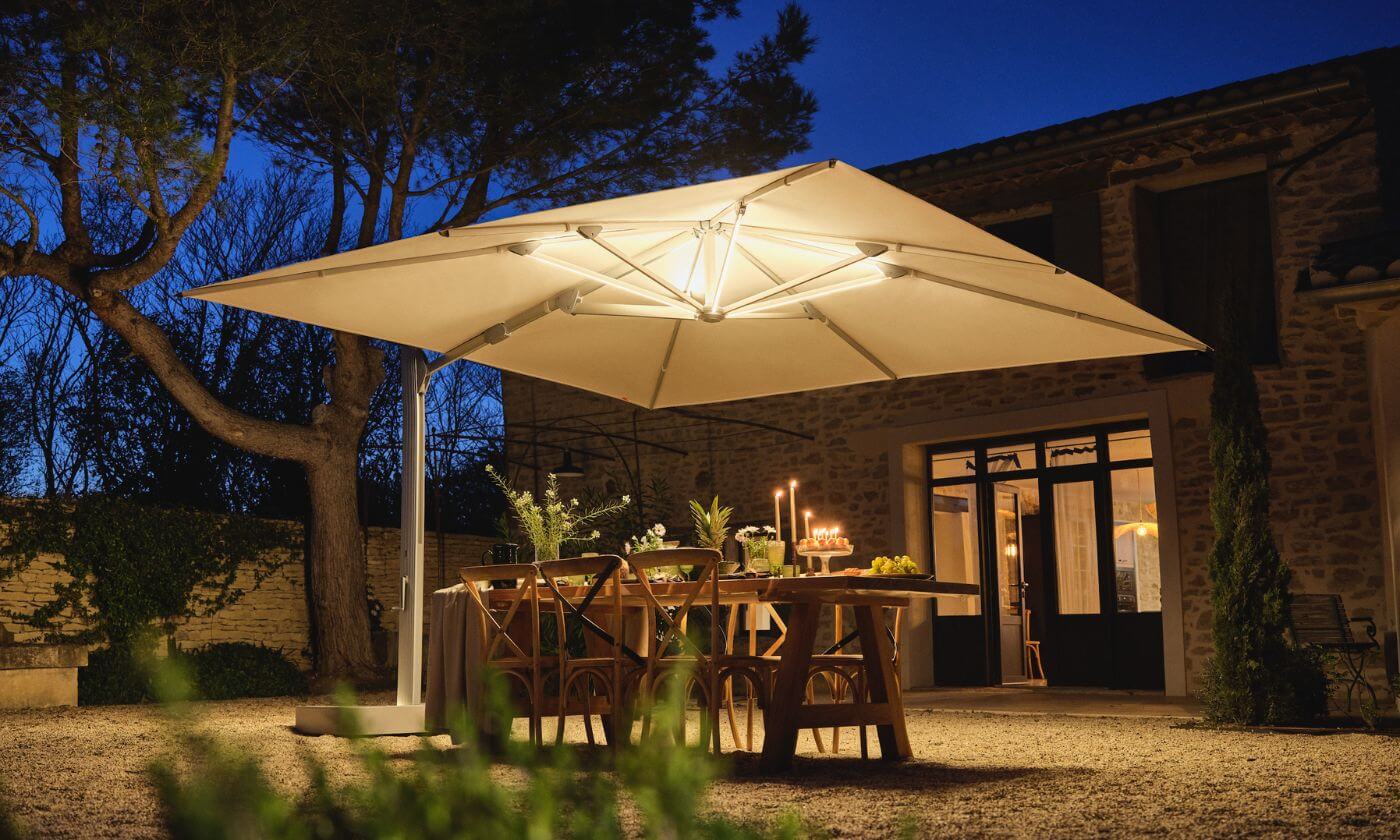 Hoe berg je een parasol veilig op in de winter?