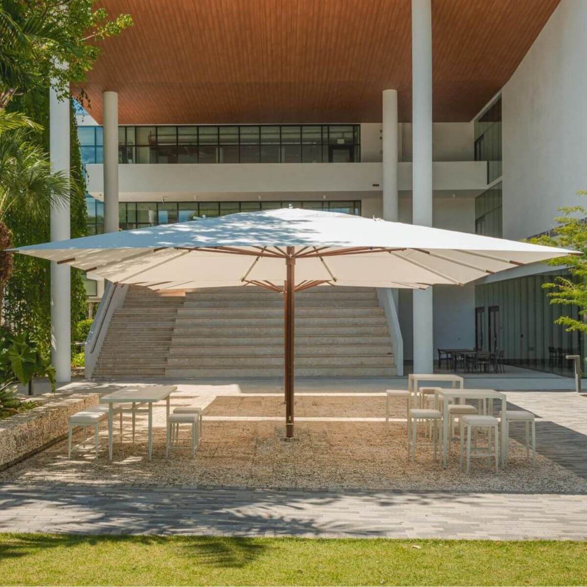 Tuuci Ocean Master Mega Max