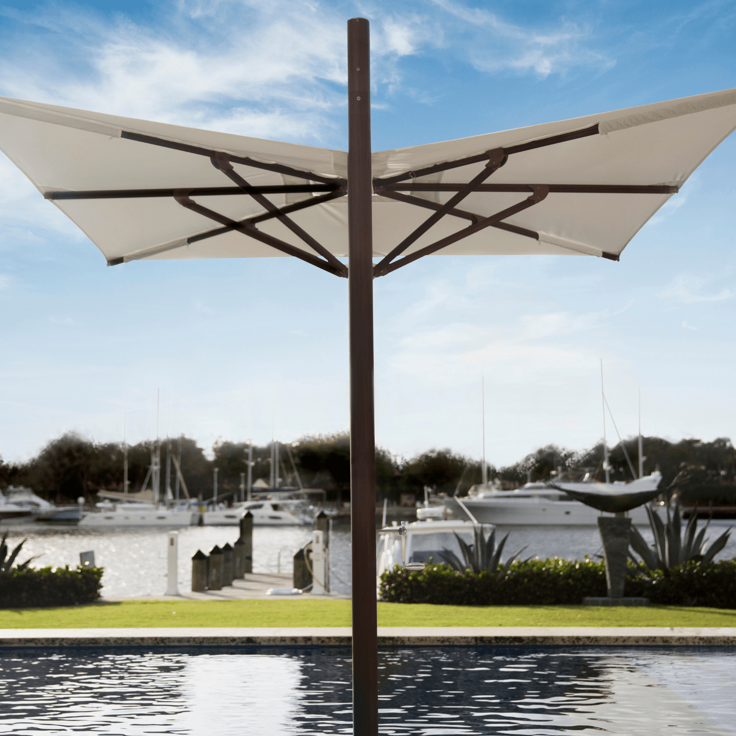 Tuuci Ocean Master Max Zero Horizon Cantilever